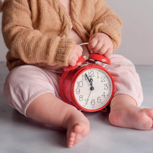 ¿Cuántas tomas nocturnas hace un bebé de 2 meses?