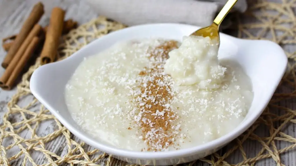 Descubre cómo hacer arroz con leche de coco en pocos pasos