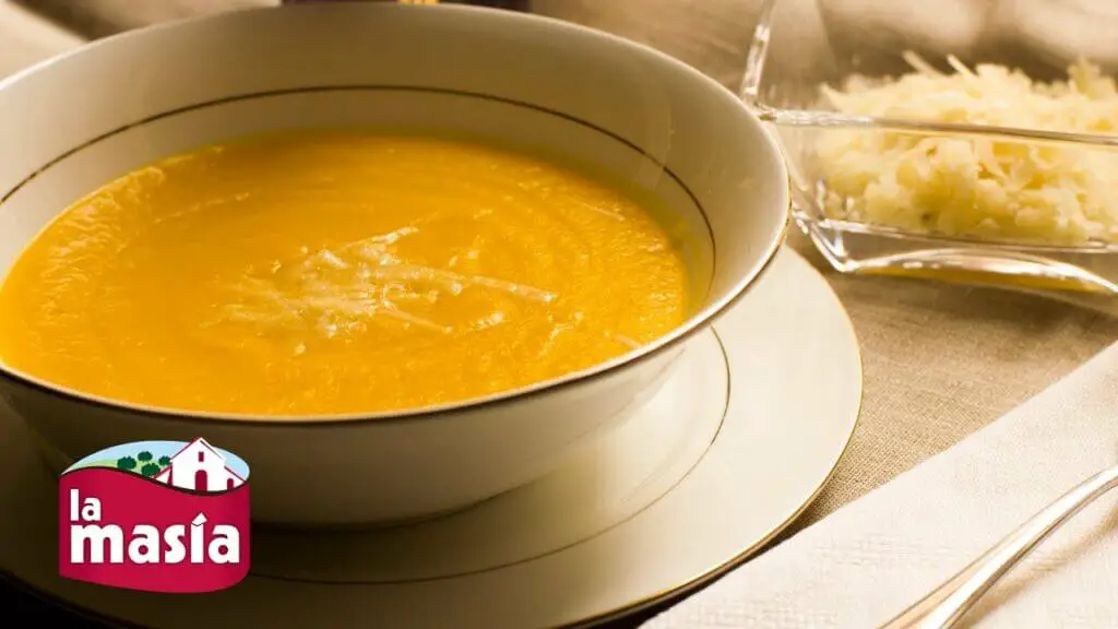 Sopa de calabaza: la receta clásica imprescindible en otoño
