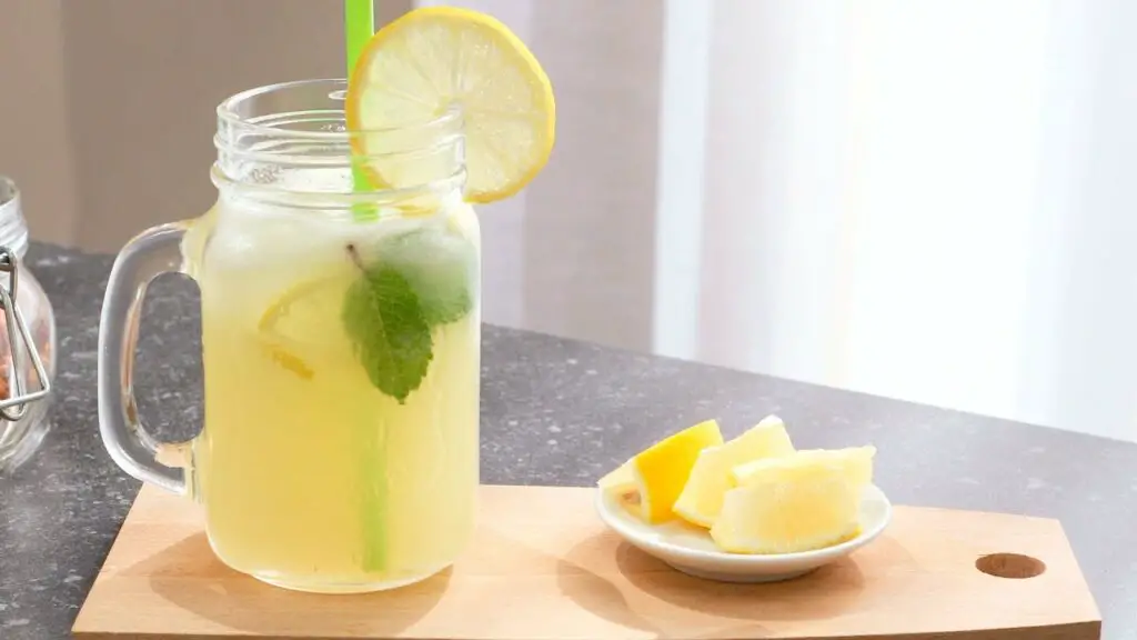 Cómo lograr las perfectas proporciones para una limonada refrescante