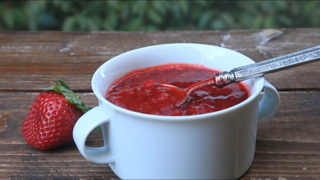 Delicious Strawberry Reduction Recipe: Perfect for Any Dessert!