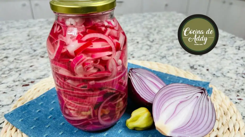 La revolución del sabor: Descubre cómo hacer cebolla roja encurtida en tu propia cocina
