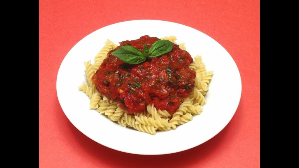 ¡Delicioso toque italiano! Aprende a preparar salsa de tomate con albahaca en casa