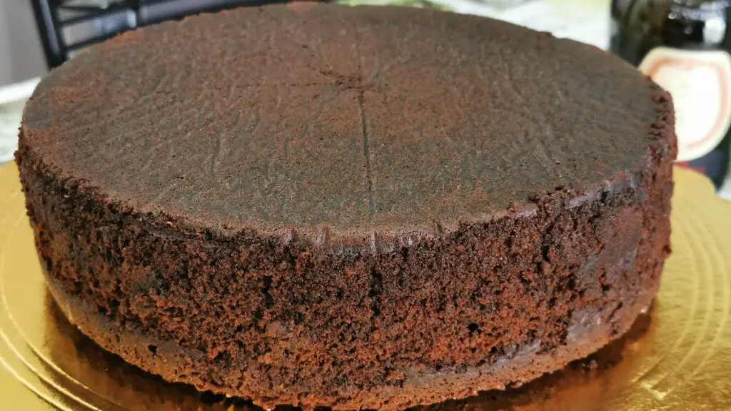 Descubre el sabor exótico de la Tarta Negra Colombiana: ¡un postre irresistible!