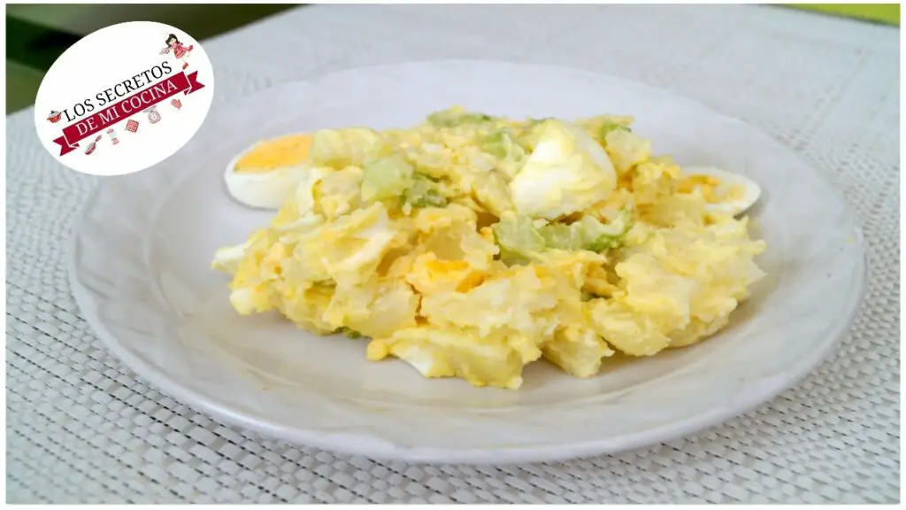 Deléitate con esta sabrosa ensalada de papa y huevo duro en solo 3 pasos