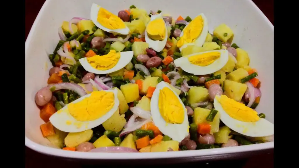 Descubre las sabrosas ensaladas ecuatorianas en tu propia cocina