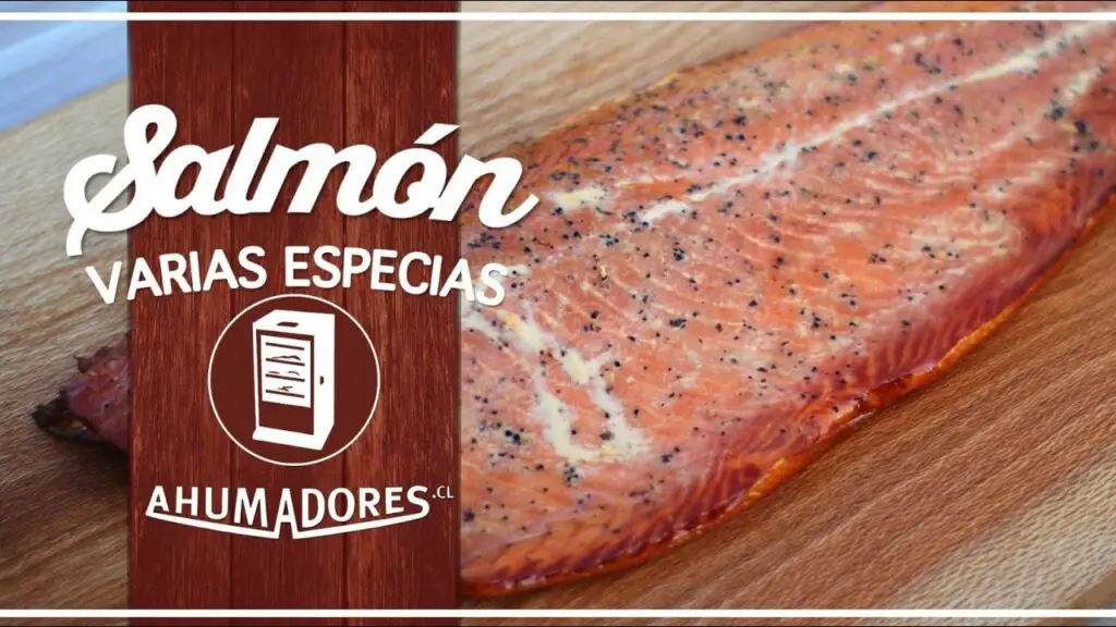 Saborea el exquisito sabor del salmón ahumado en caliente