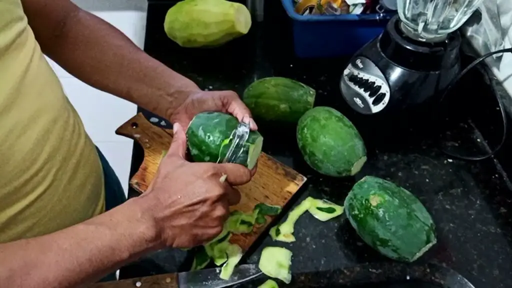Descubre cómo hacer el delicioso y saludable dulce de papaya verde.